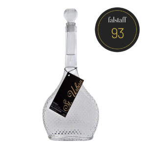 St. Urban Blutorange Arancia Moro in a decanter with a 'falstaff 93' rating.