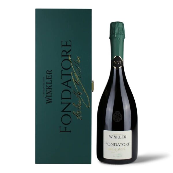 Winkler Fondatore sparkling wine bottle and gift box with gold lettering on dark green background. Bottle is labeled 'N. 71'.